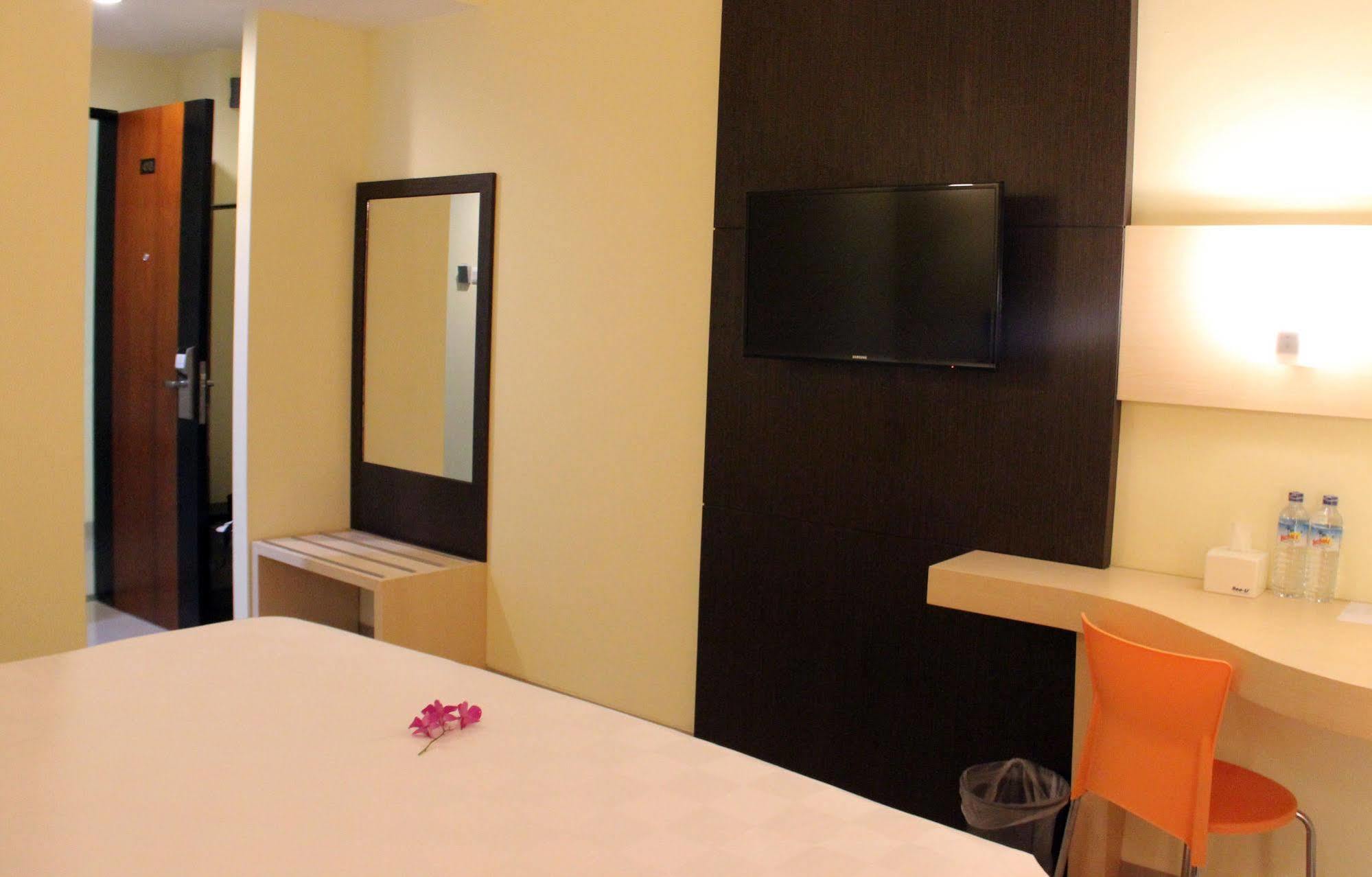 M Hotel Mataram Eksteriør billede