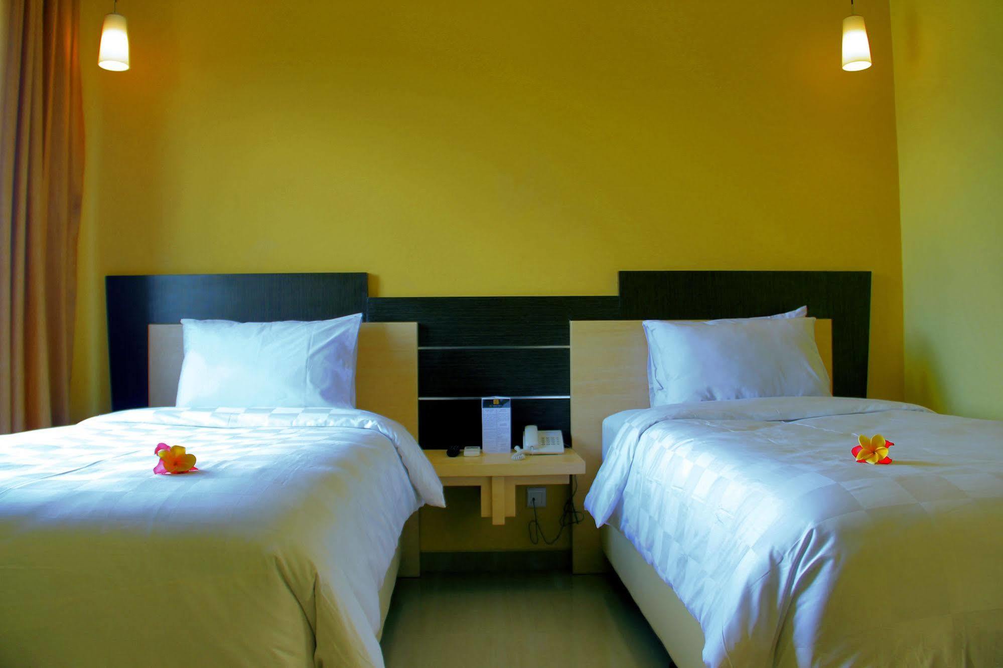 M Hotel Mataram Eksteriør billede