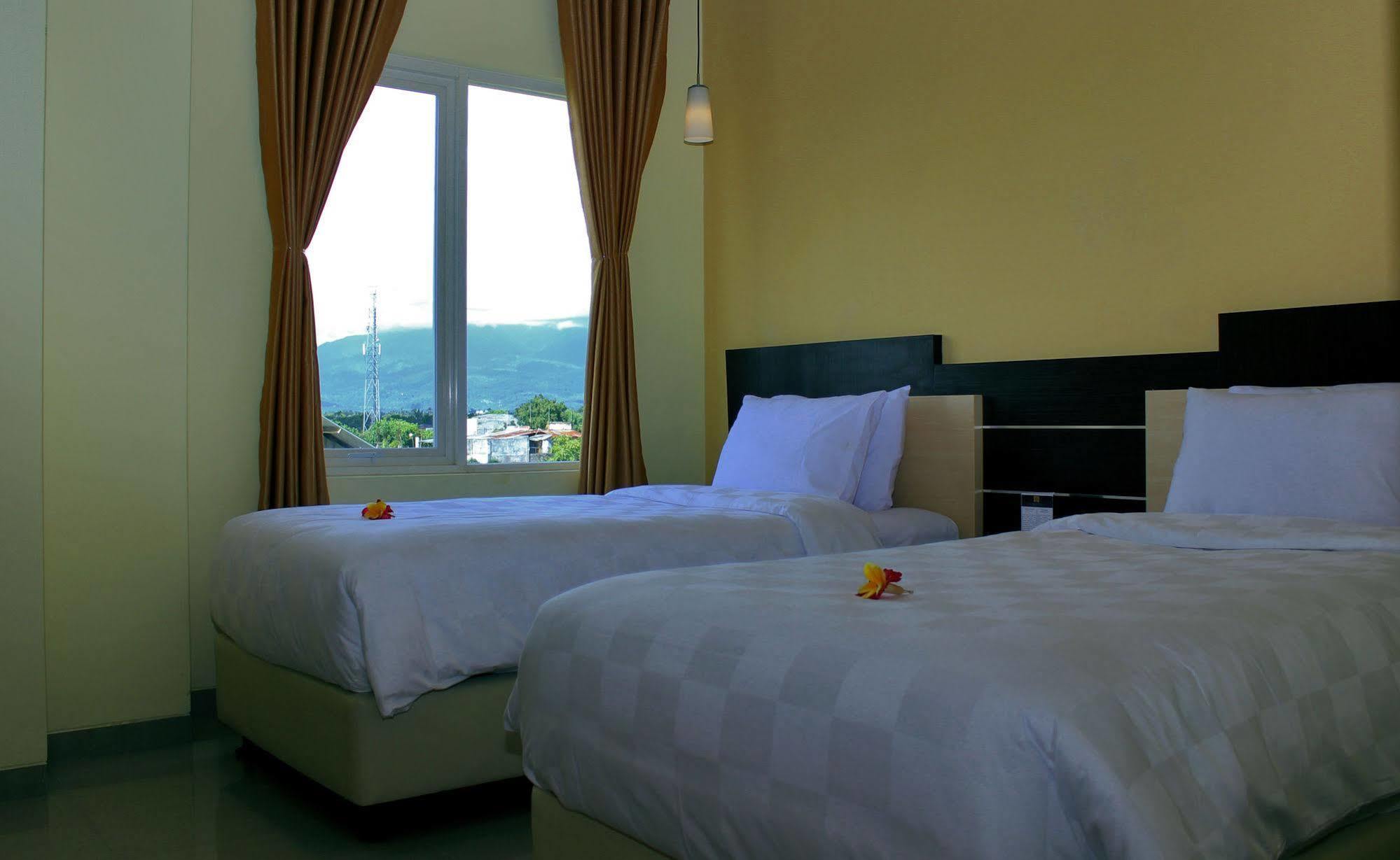 M Hotel Mataram Eksteriør billede