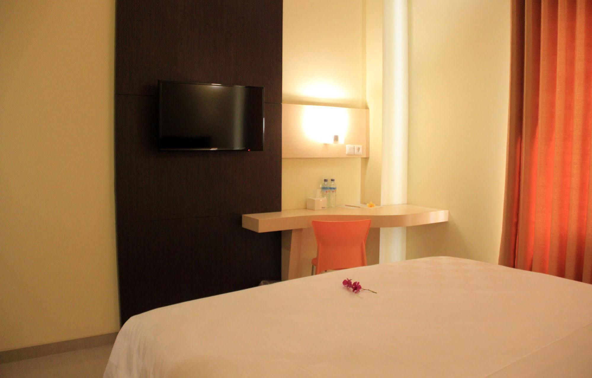 M Hotel Mataram Eksteriør billede
