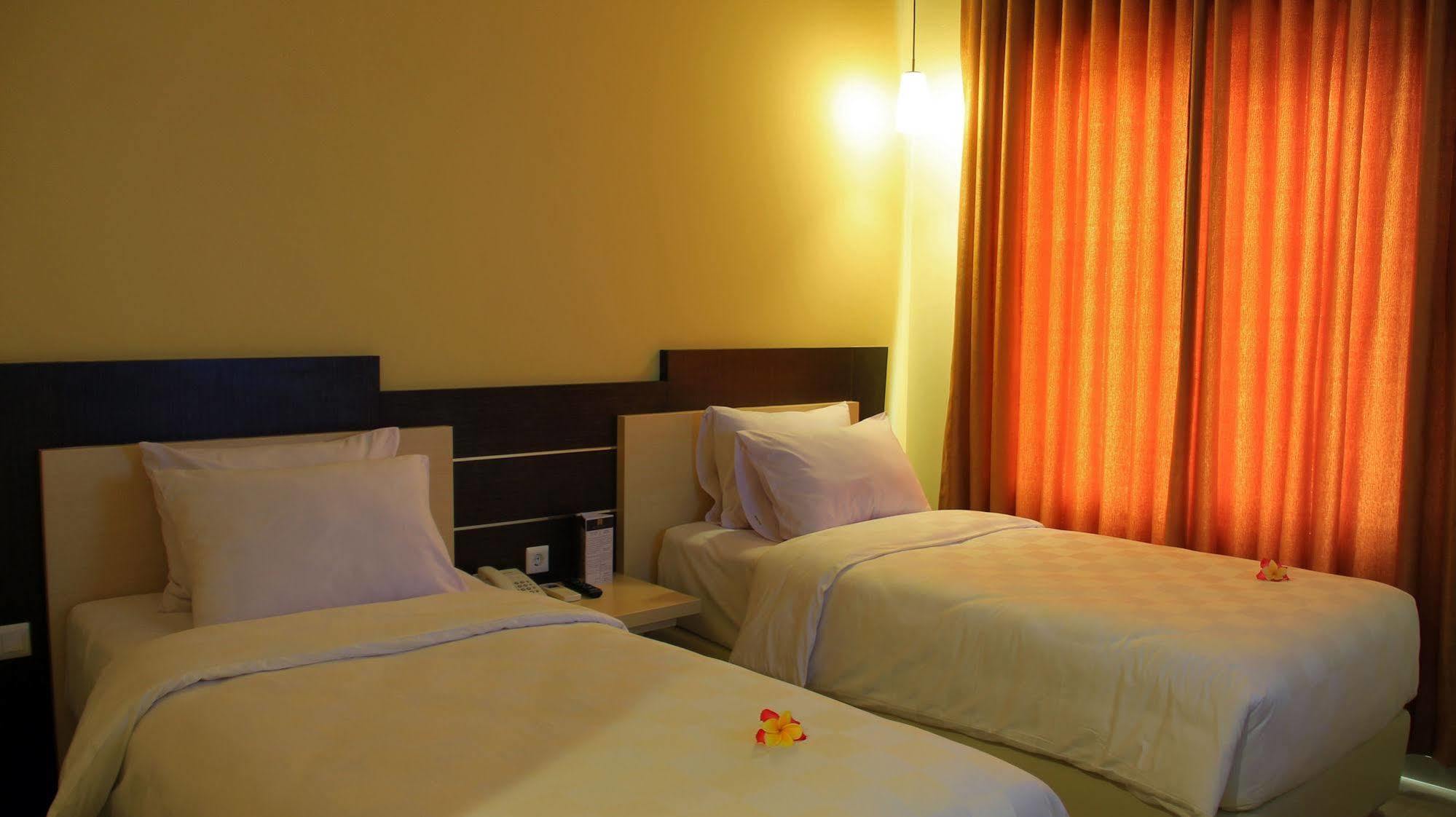 M Hotel Mataram Eksteriør billede